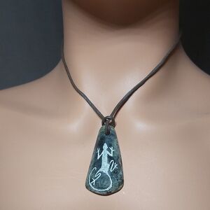 Green Stone Pendant Carved Lizard Leather Cord Necklace
